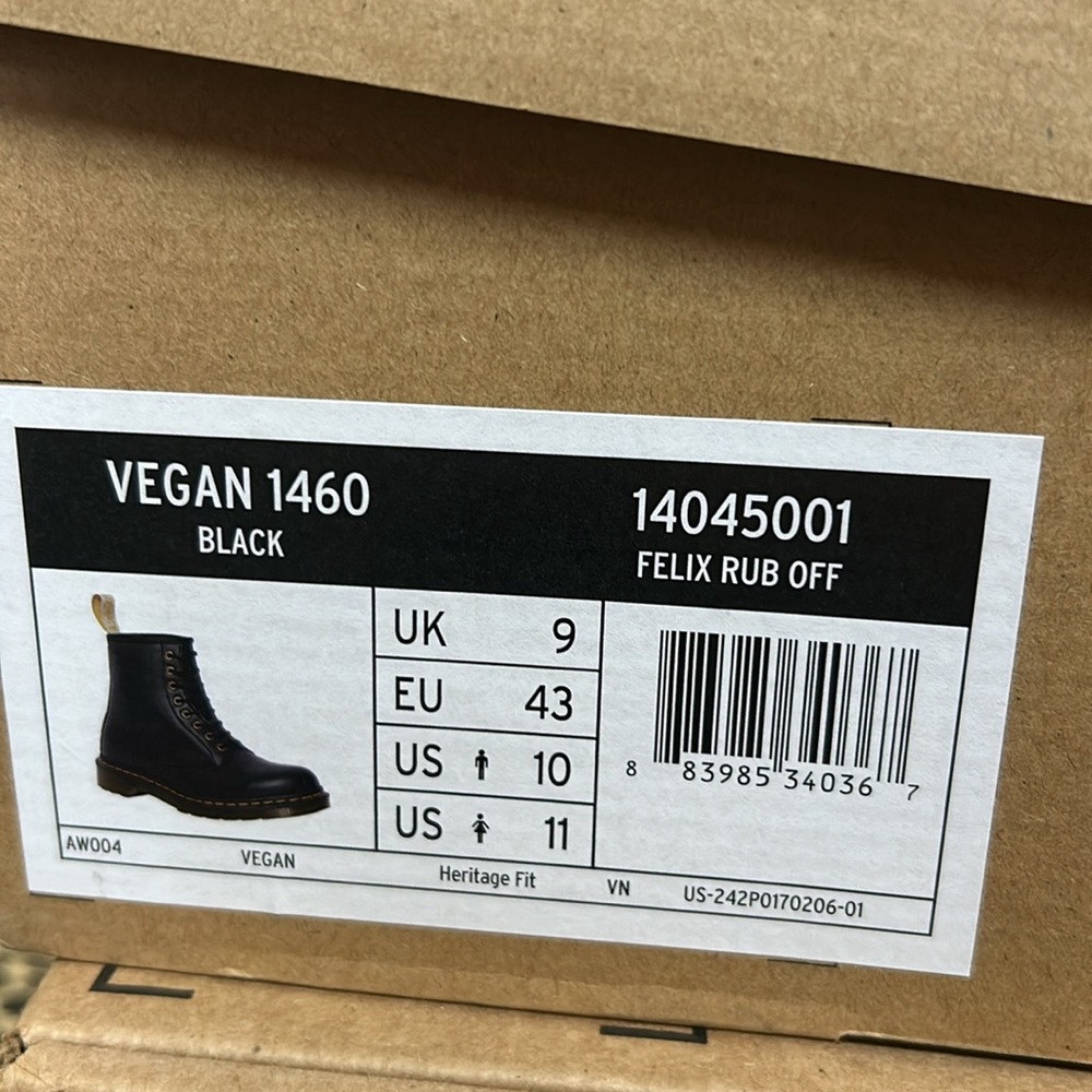Dr. Martens 1460 8-Eye Boot - Picture 5 of 6